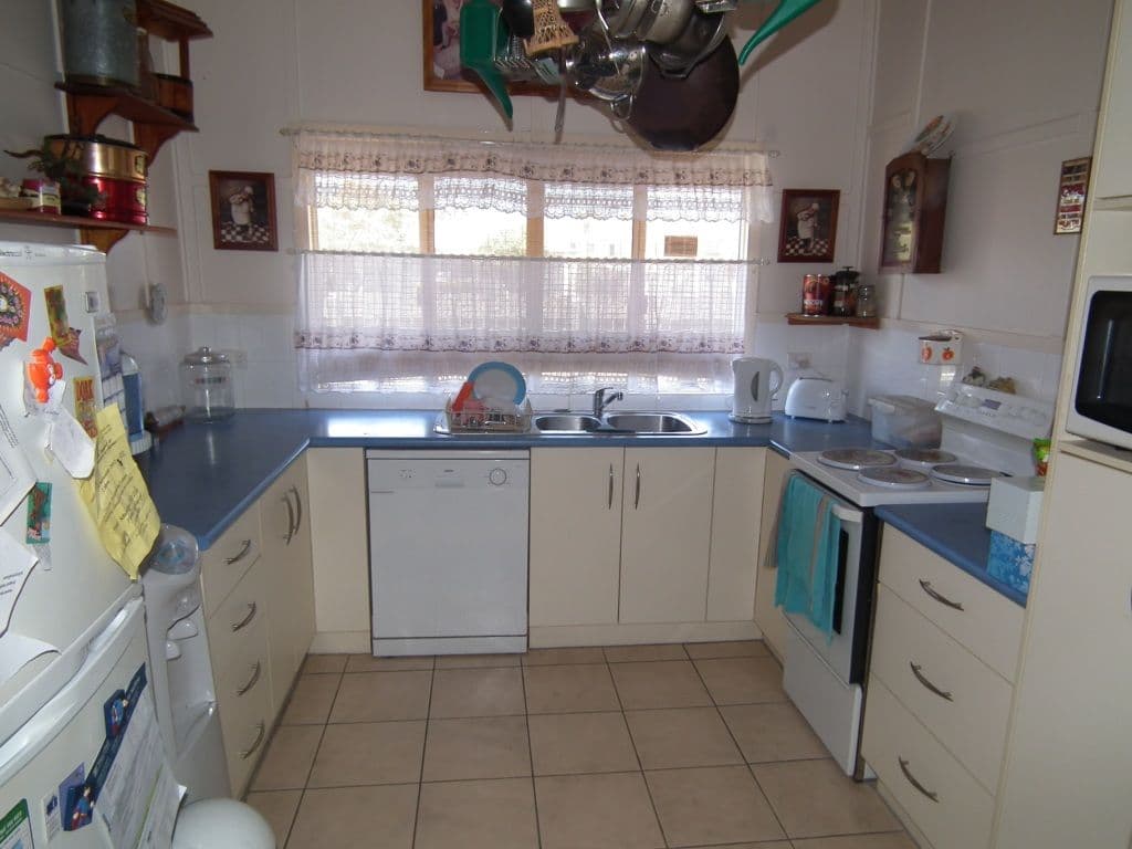 2 Premier Street, MARYBOROUGH QLD 4650, Maryborough - Thumbnail 5
