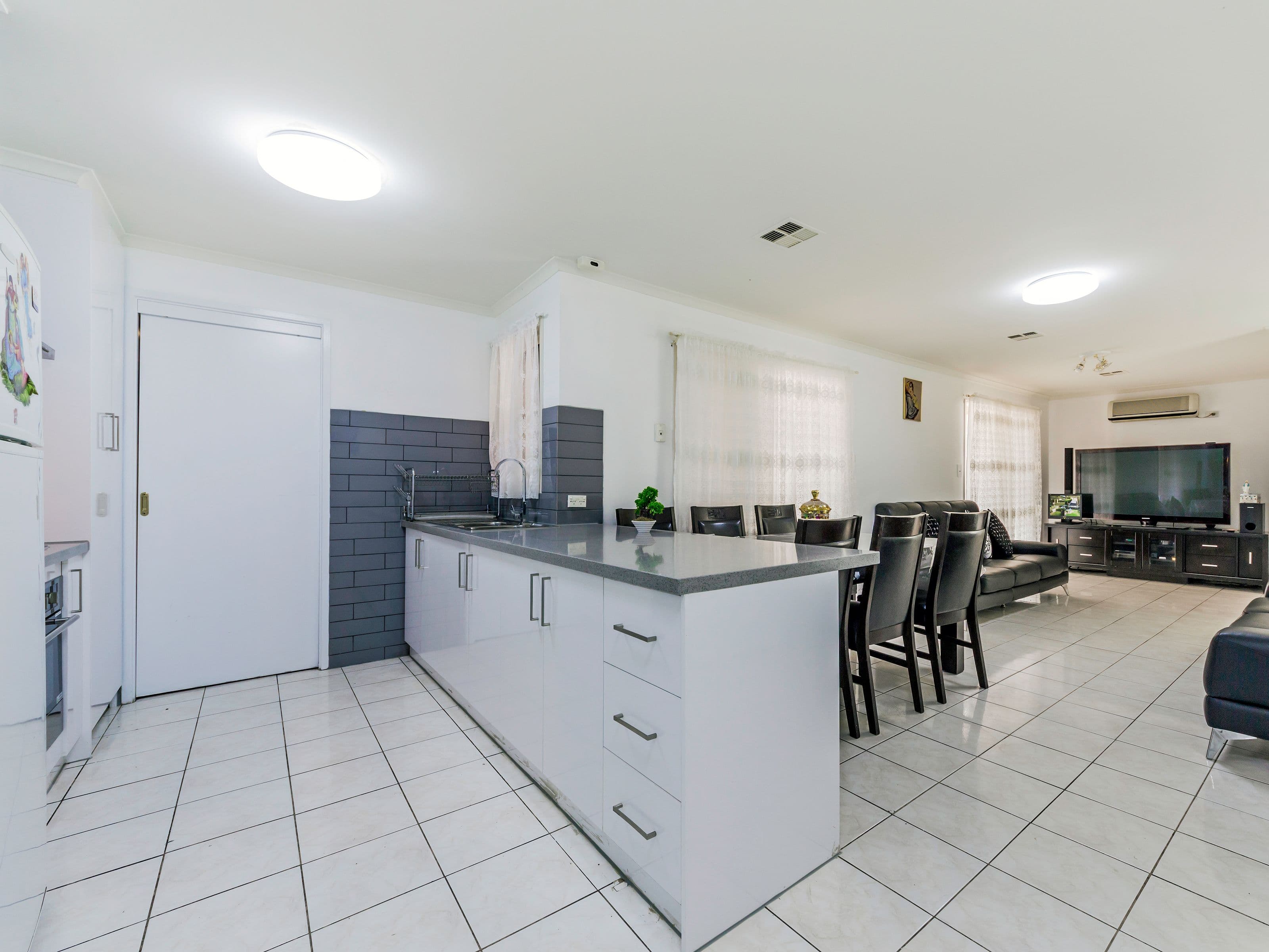 99 Shankland Boulevard, Meadow Heights VIC 3048, Meadow Heights - Thumbnail 4