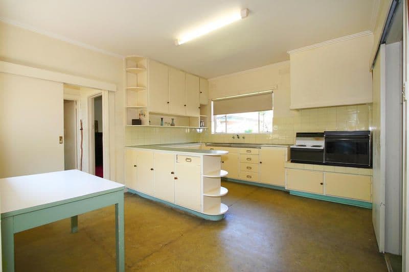 26  Jack Road, CHELTENHAM VIC 3192, Cheltenham - Thumbnail 3