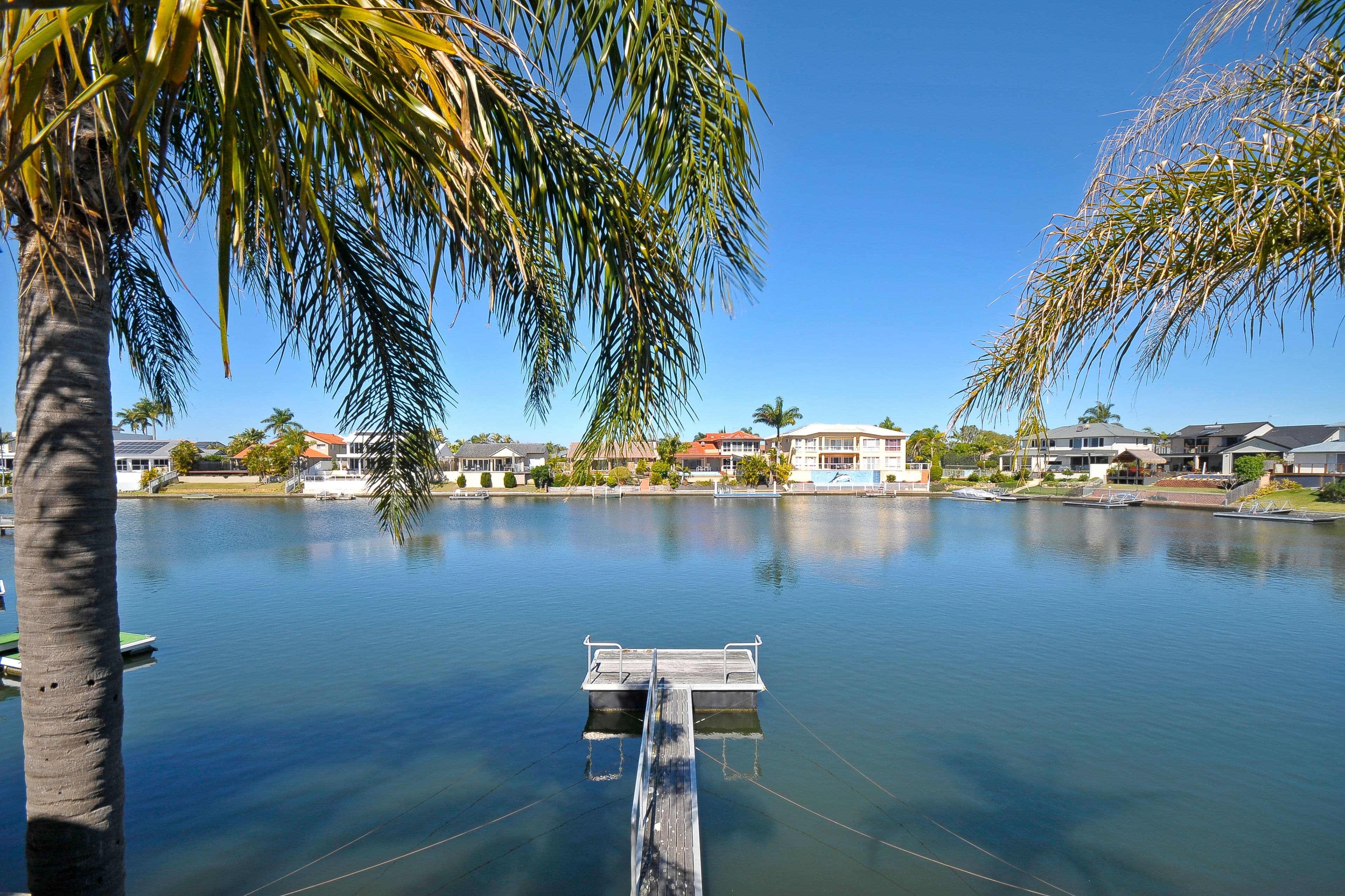 40 Barrier Reef Drive, Mermaid Waters QLD 4218, Mermaid Waters - Thumbnail 2