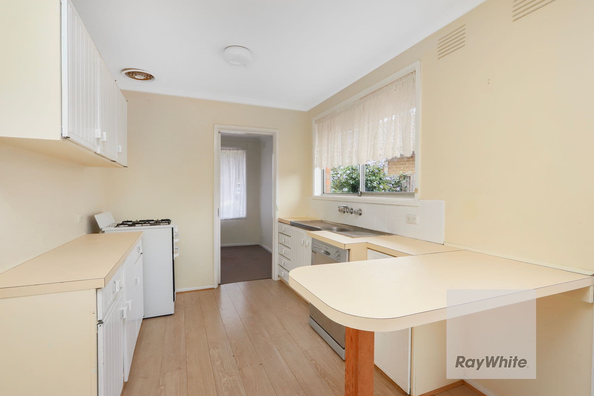 32 Linacre Crescent, Gladstone Park VIC 3043, Gladstone Park - Thumbnail 4