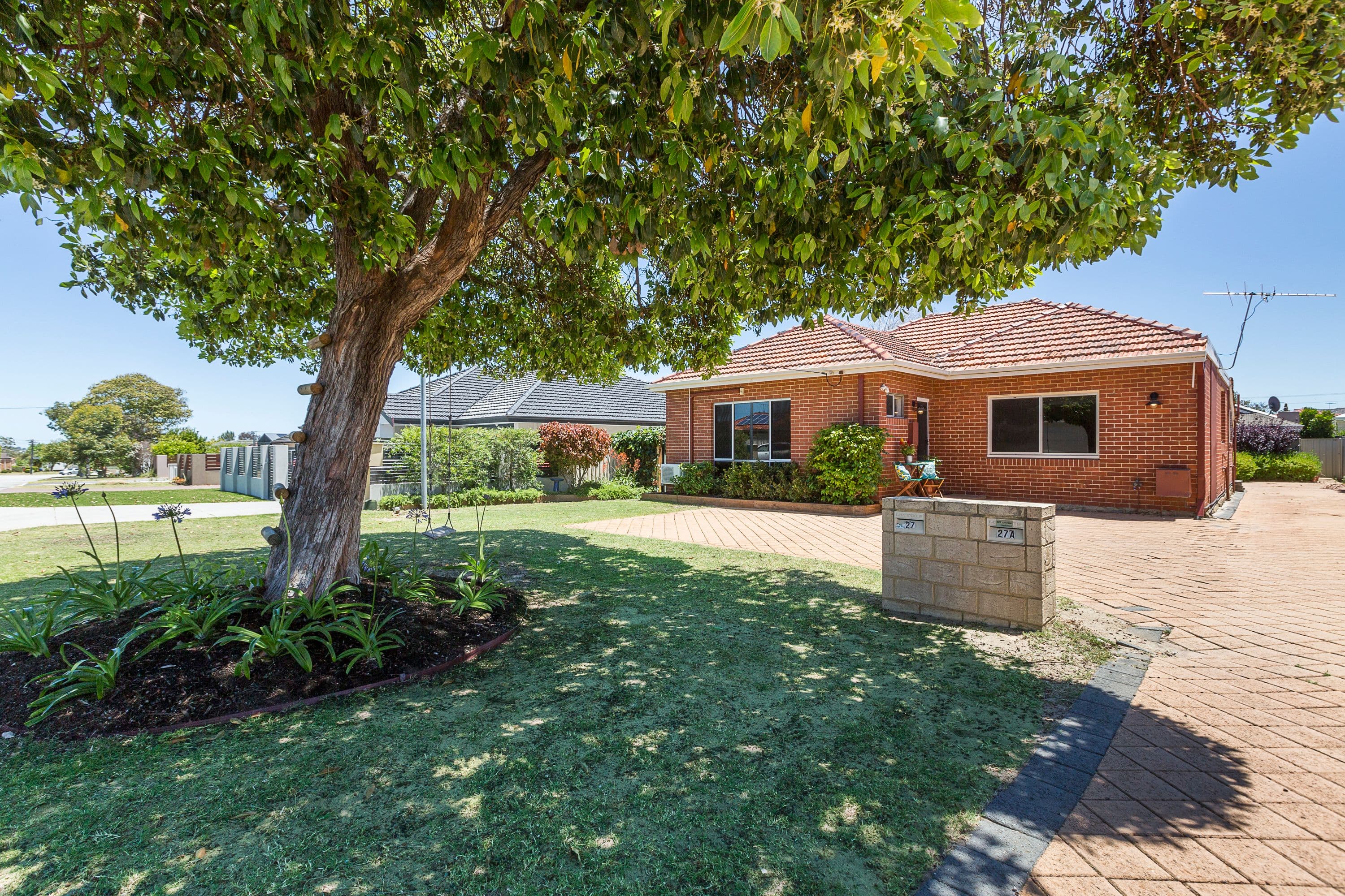 27 Bradley Street, Yokine WA 6060, Yokine - Thumbnail 2