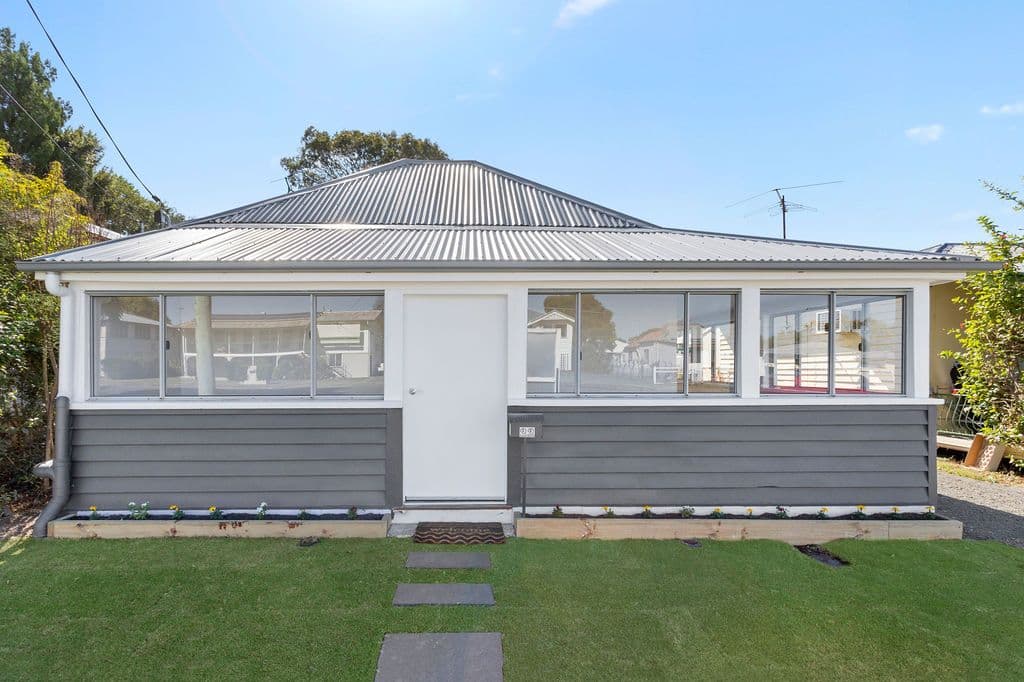 22 Flint Street, North Ipswich QLD 4305, North Ipswich - Thumbnail 2