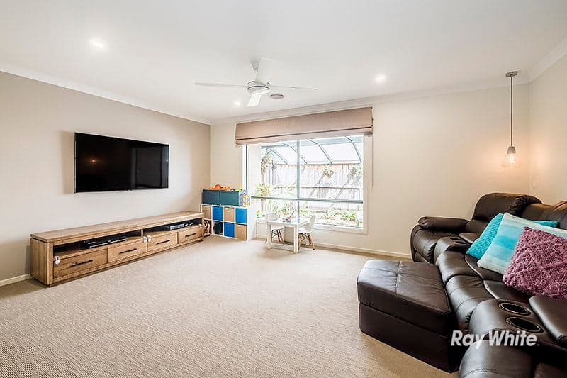 14 Blackledge Drive, Cranbourne East VIC 3977, Cranbourne East - Thumbnail 4
