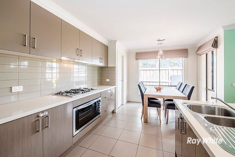 14 Blackledge Drive, Cranbourne East VIC 3977, Cranbourne East - Thumbnail 7