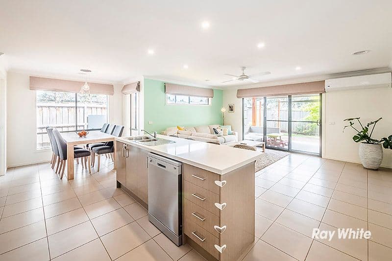 14 Blackledge Drive, Cranbourne East VIC 3977, Cranbourne East - Thumbnail 8