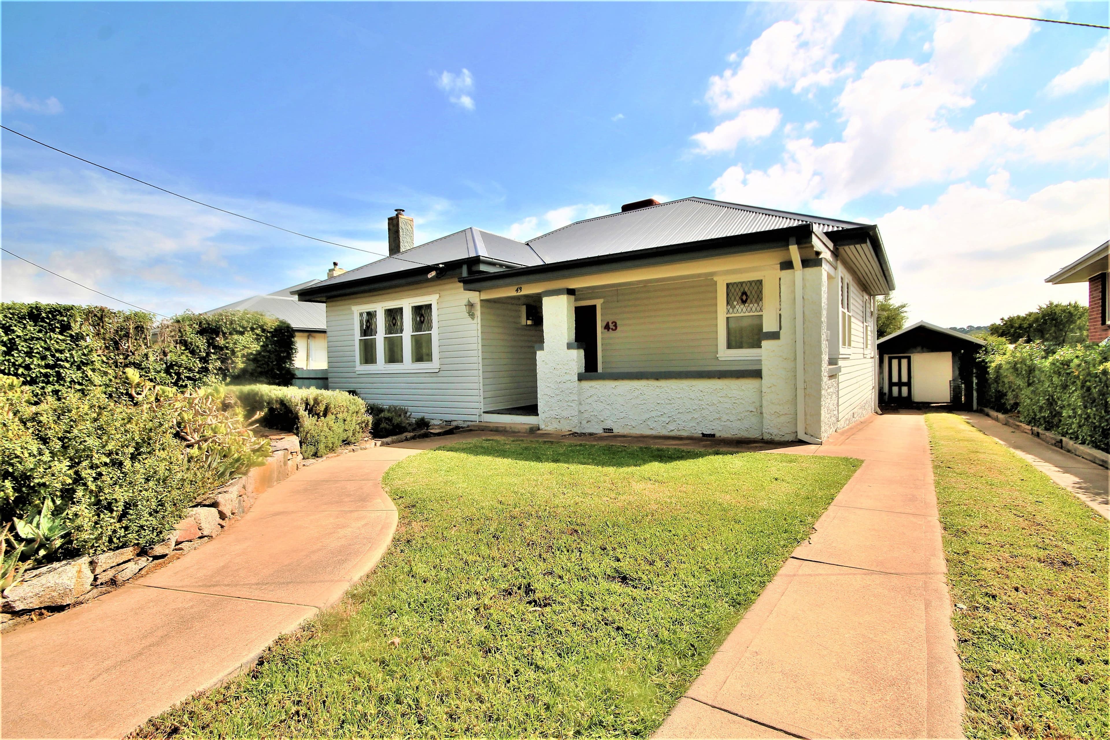43 Currawong Street, Young - Image 1