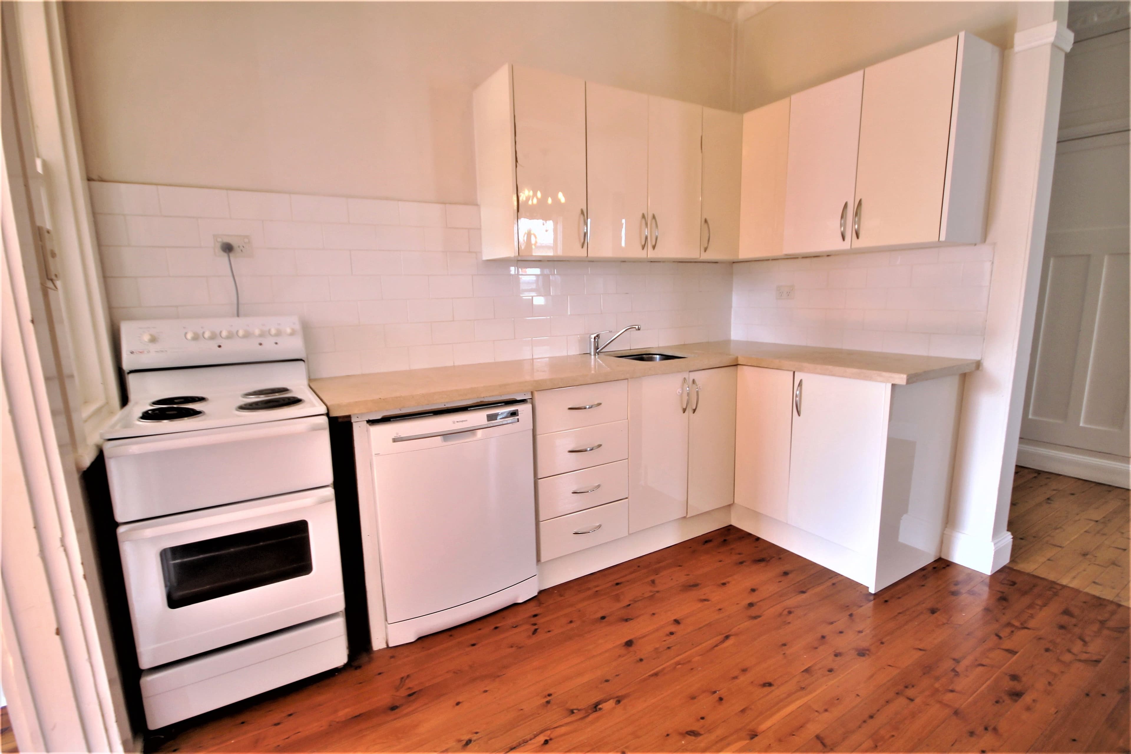 43 Currawong Street, Young - Thumbnail 2