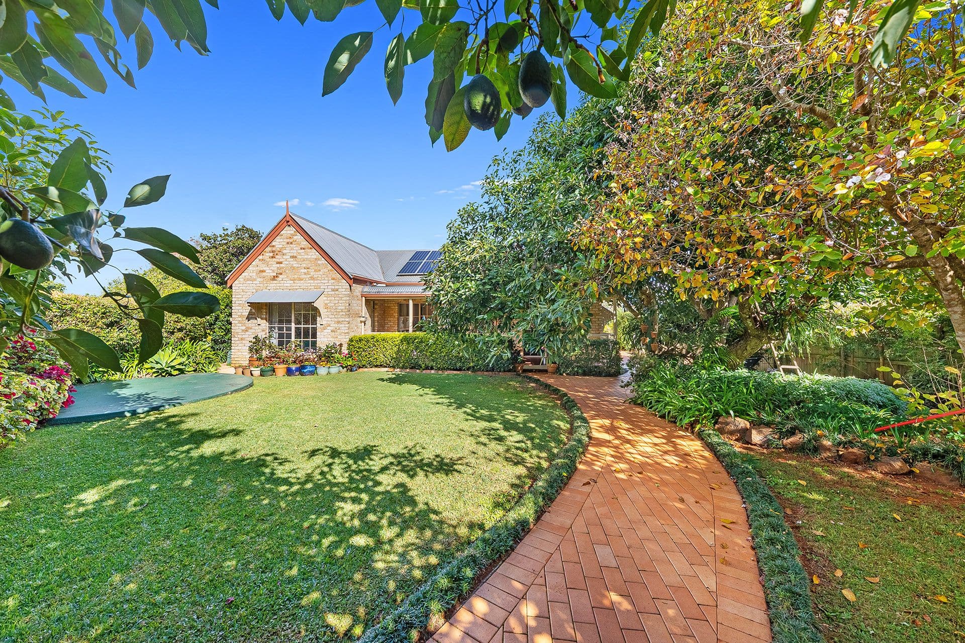 16 Griffith Street, Tamborine Mountain QLD 4272, Tamborine Mountain - Thumbnail 2