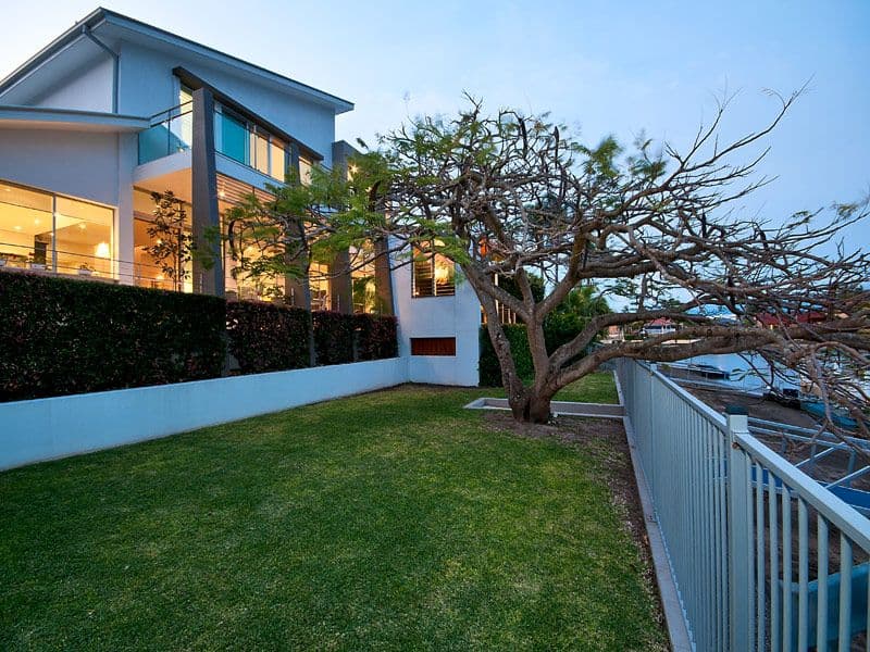 10 Platypus Avenue, SORRENTO QLD 4217, Sorrento - Thumbnail 2