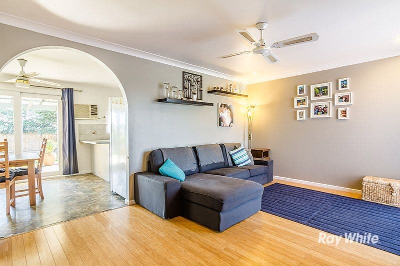 1 Caroline Crescent, Cranbourne West VIC 3977, Cranbourne West - Thumbnail 2