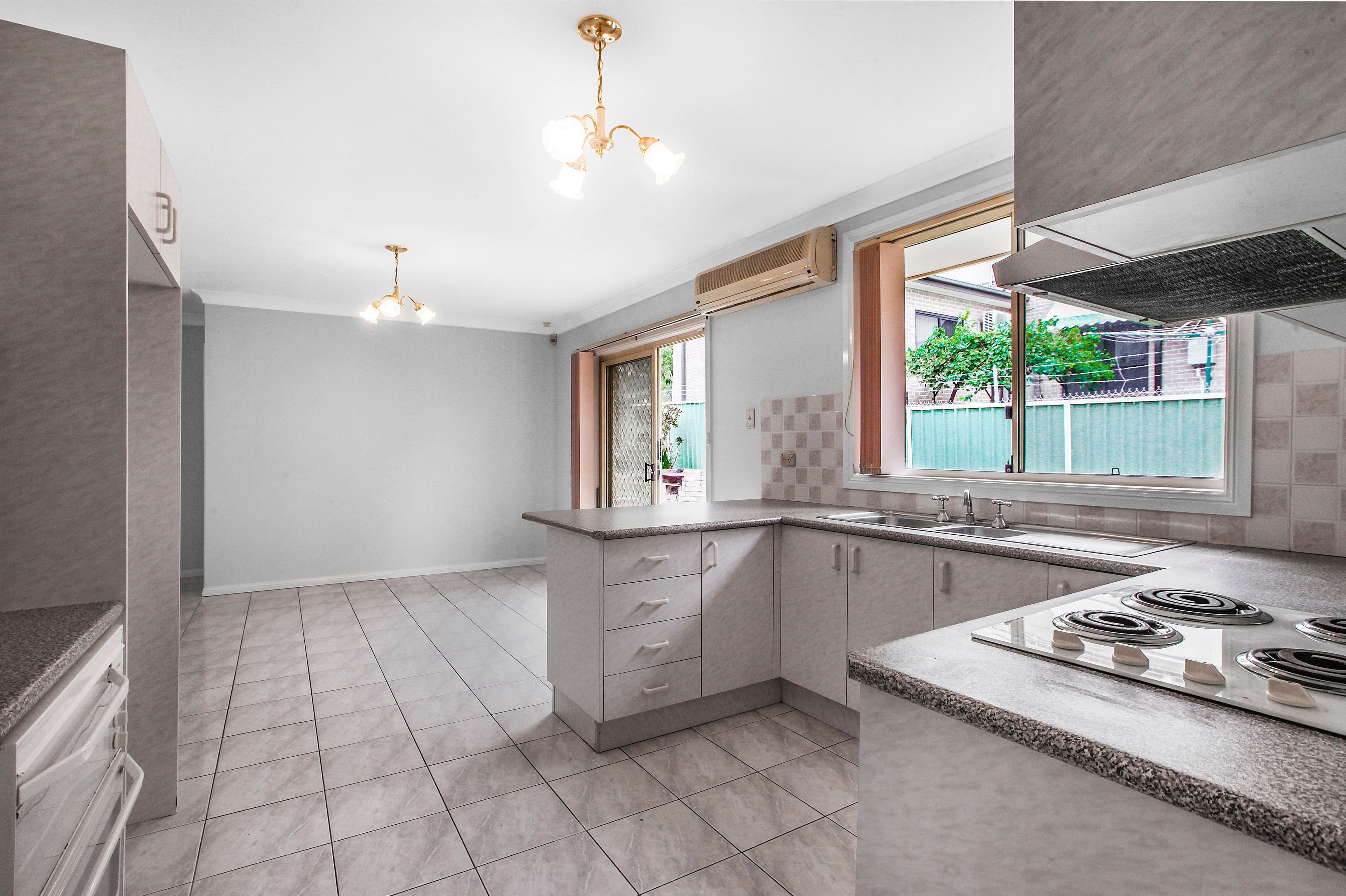64 Quarry Road, Bossley Park - Thumbnail 3