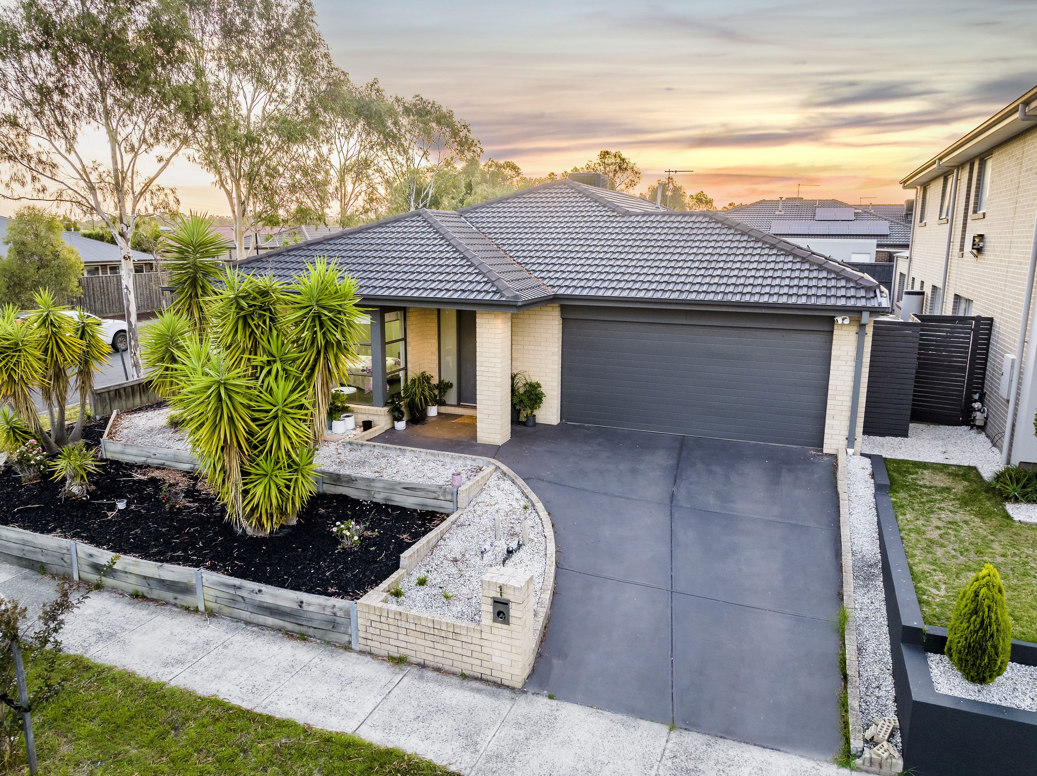 1 Maplewood Court, Cranbourne North VIC 3977, Cranbourne North - Image 1