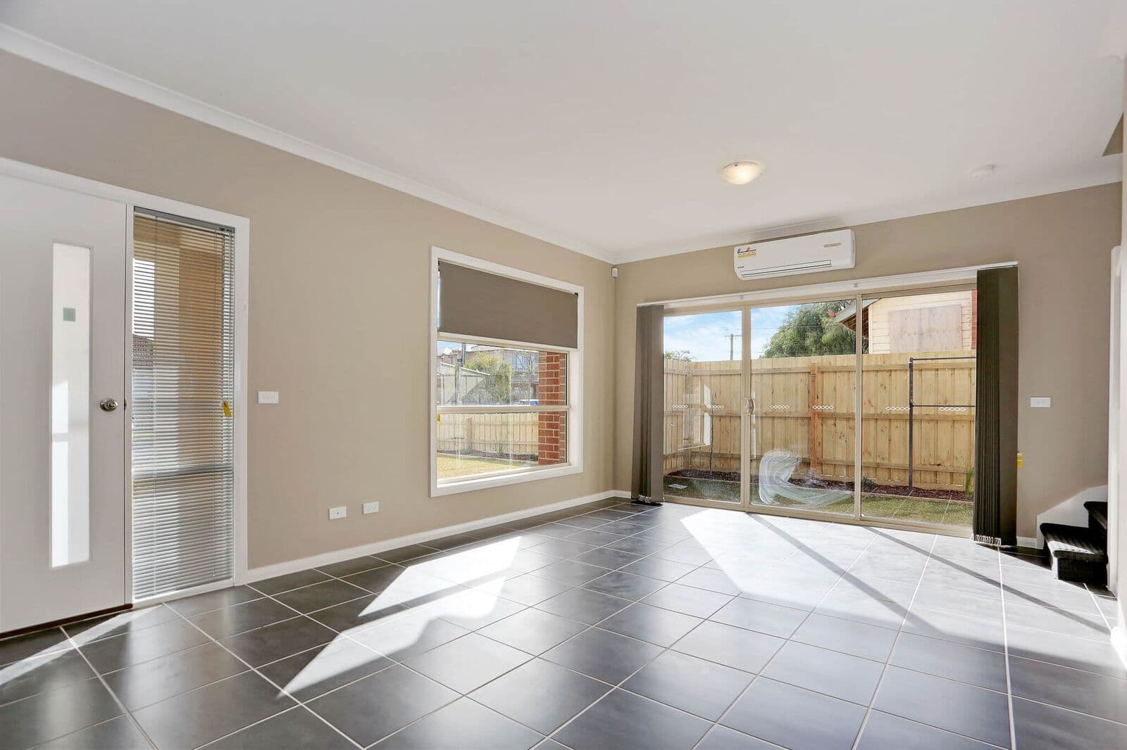 24 Lahinch Street, Broadmeadows VIC 3047, Broadmeadows - Thumbnail 2