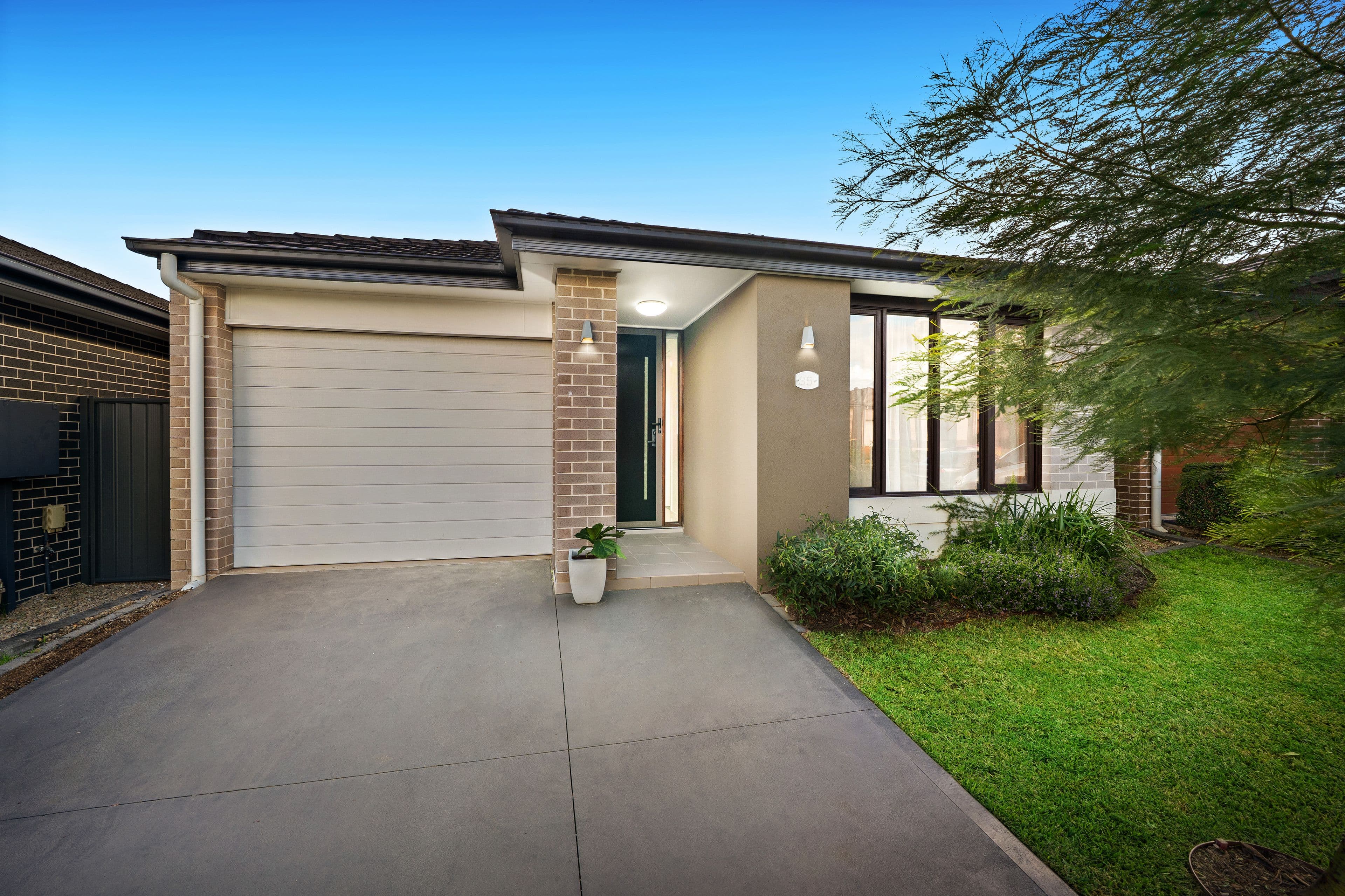 35 Sinclair Parade, JORDAN SPRINGS NSW 2747, Jordan Springs - Image 1