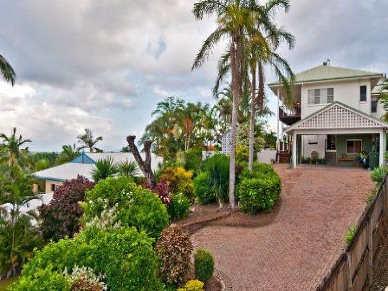 4 Woodmont Place, MOOROOBOOL QLD 4870, Mooroobool - Thumbnail 4