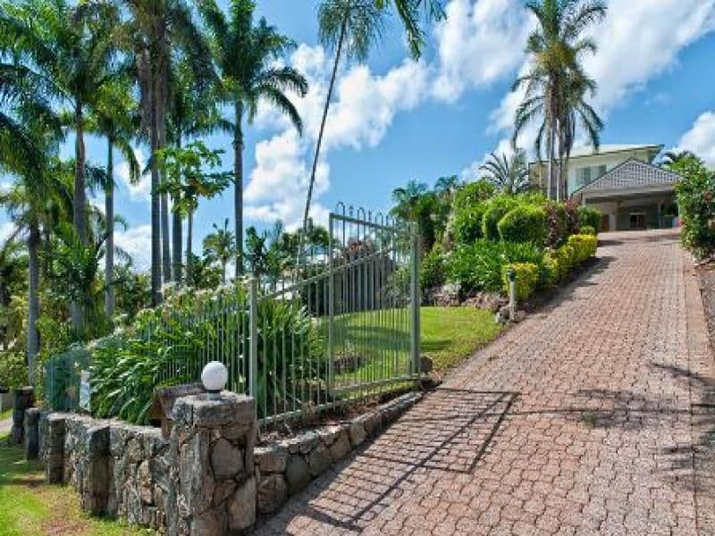 4 Woodmont Place, MOOROOBOOL QLD 4870, Mooroobool - Thumbnail 5