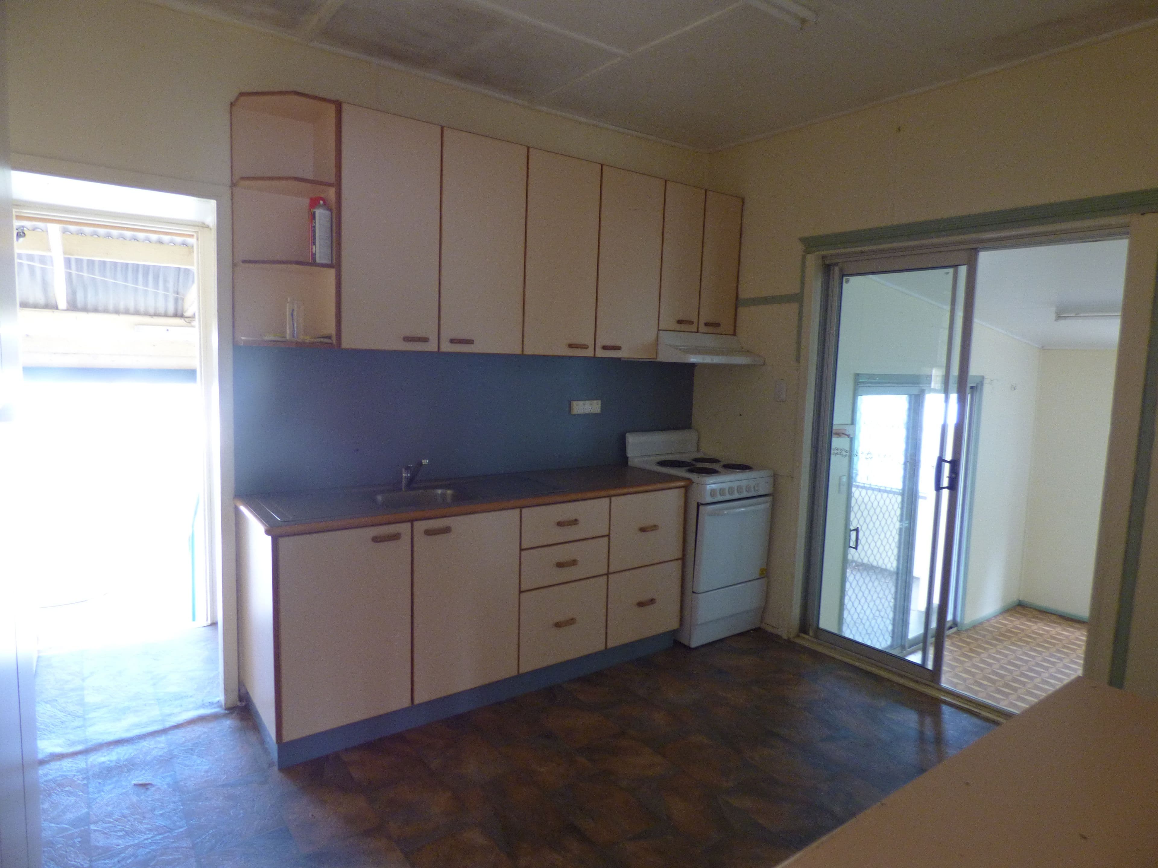 38 Derry Street, Roma QLD 4455, Roma - Thumbnail 3