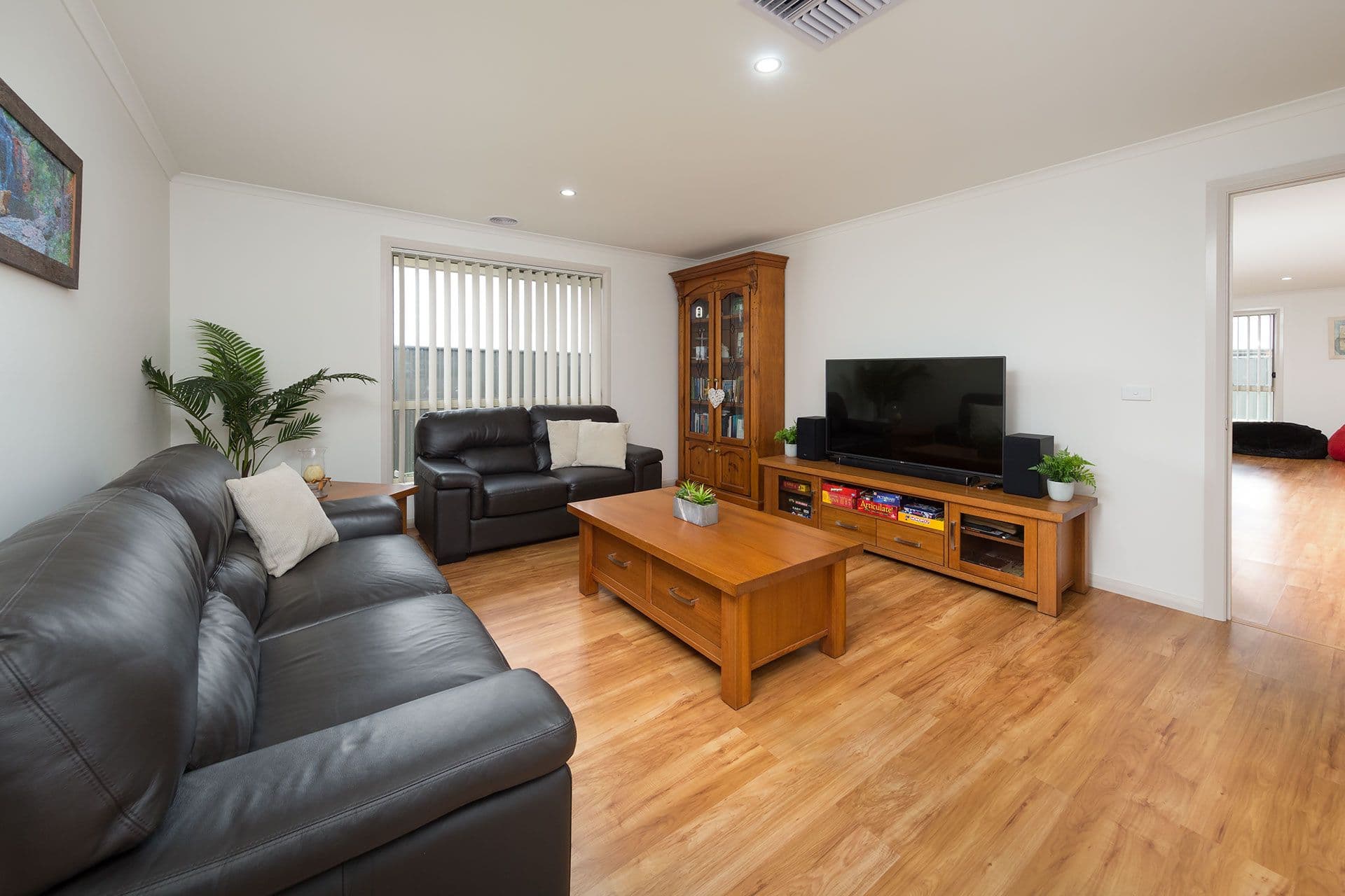 679 Kemp Street, Springdale Heights - Thumbnail 5