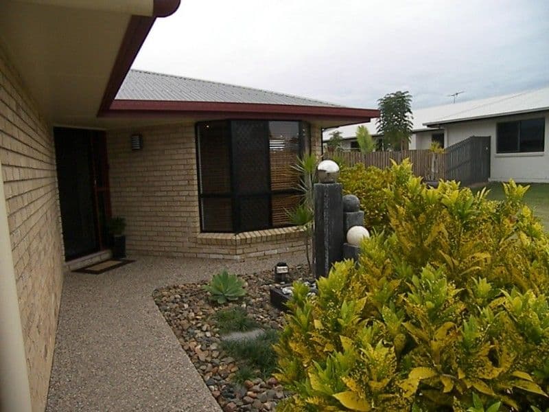 5 Cypress Avenue, NORMAN GARDENS QLD 4701, Norman Gardens - Thumbnail 2