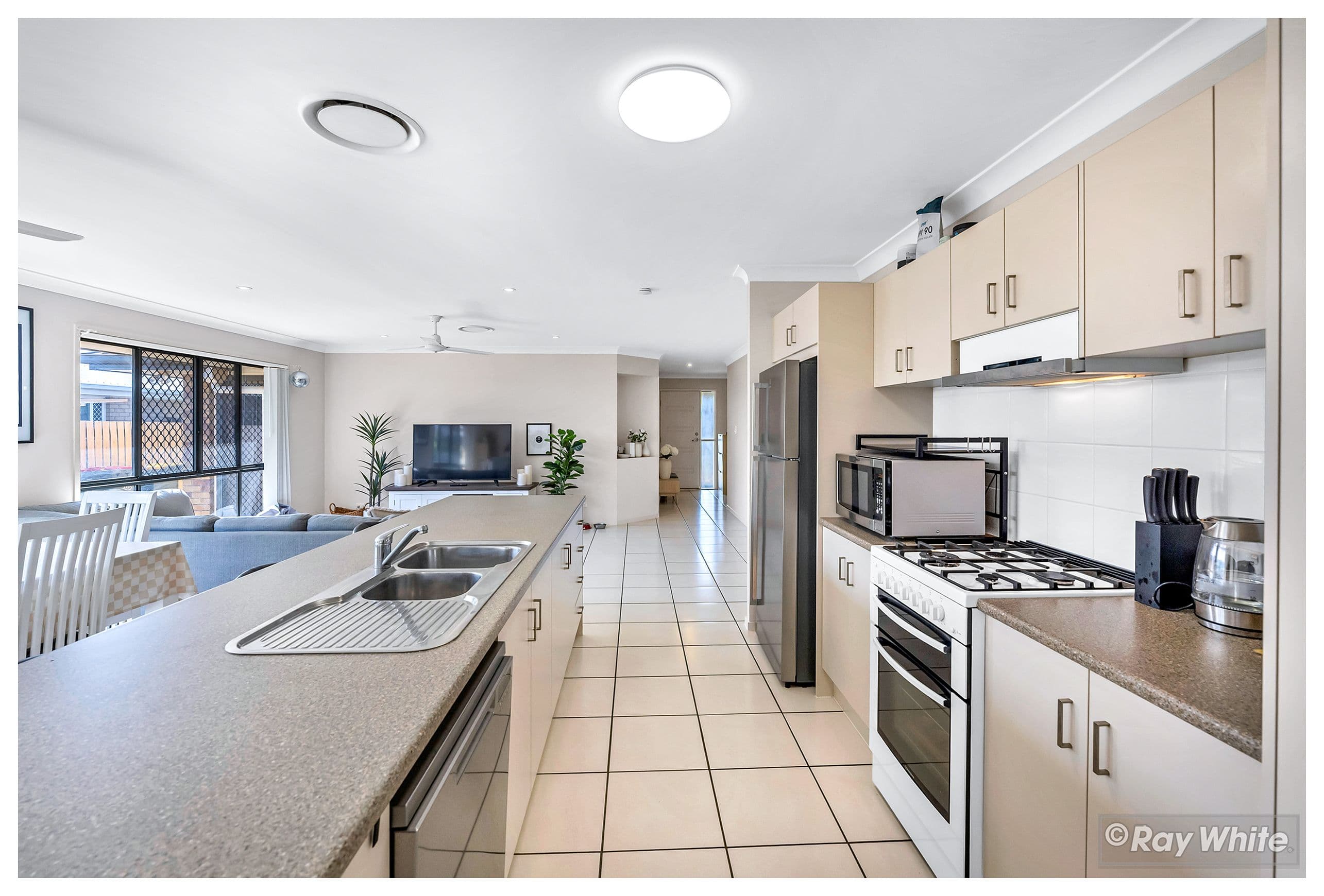 61 Victoria Street, Gracemere QLD 4702, Gracemere - Thumbnail 4