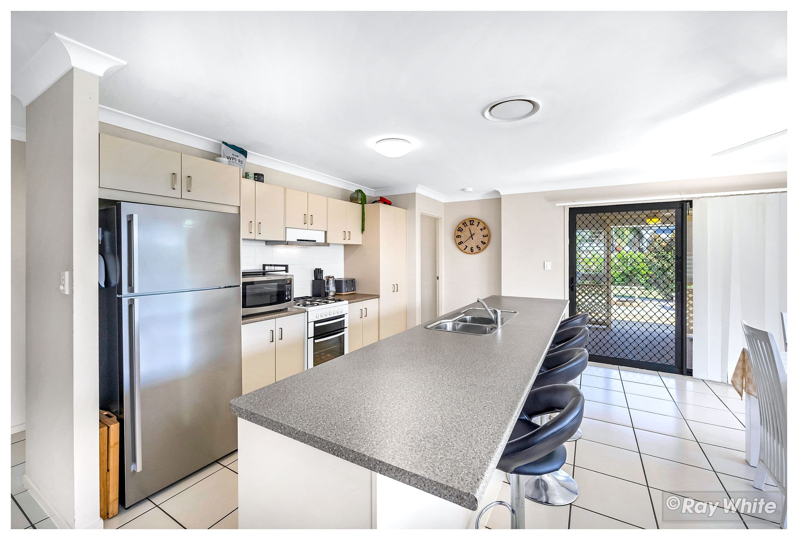 61 Victoria Street, Gracemere QLD 4702, Gracemere - Thumbnail 5