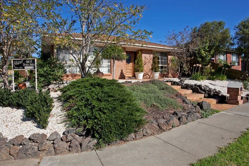 25 Moruya Drive, GROVEDALE VIC 3216, Grovedale - Thumbnail 2