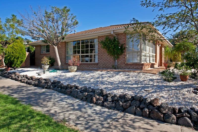 25 Moruya Drive, GROVEDALE VIC 3216, Grovedale - Thumbnail 3