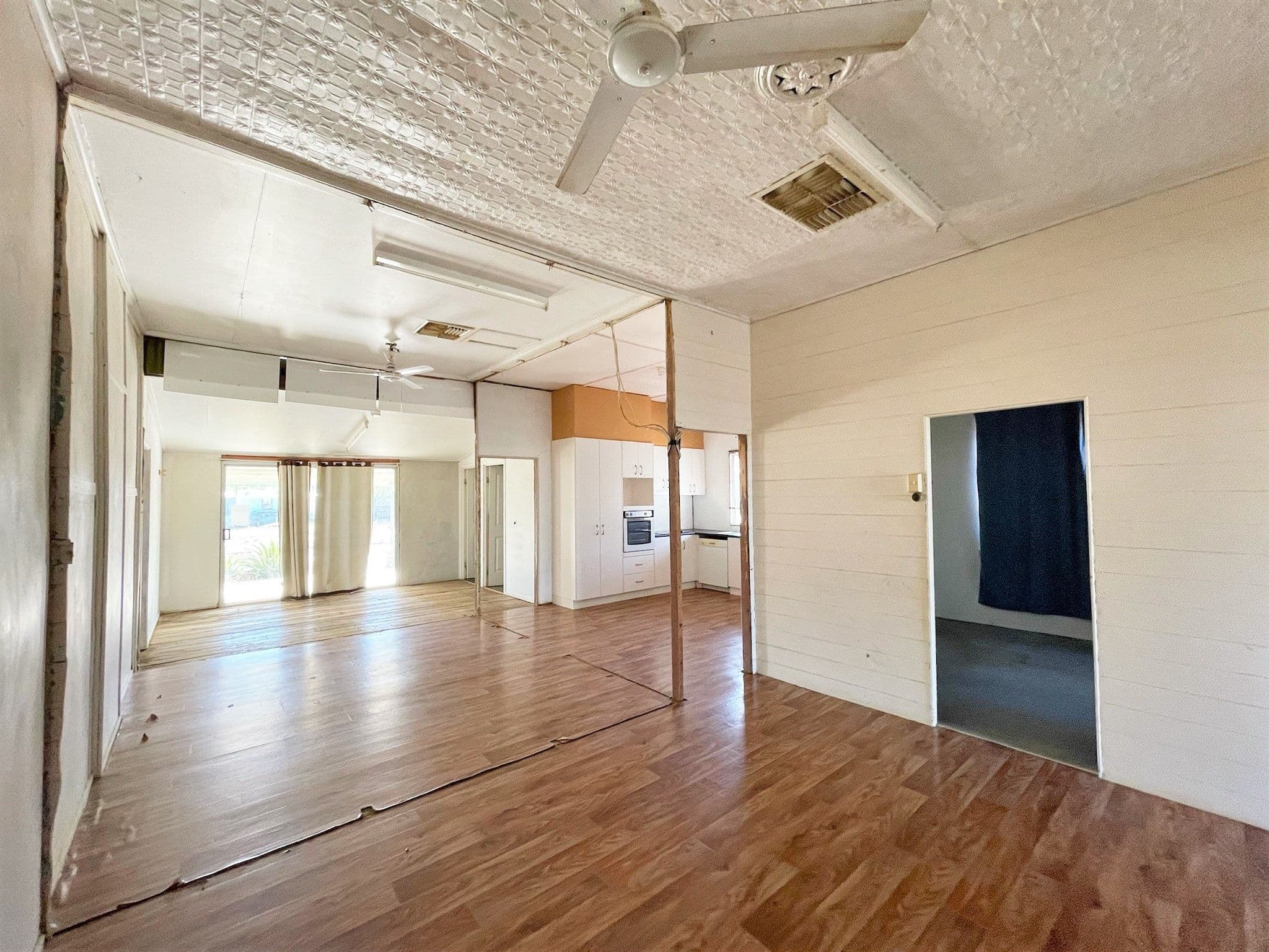 17-19 Mitchell Street, Ilfracombe QLD 4727, Ilfracombe - Thumbnail 2