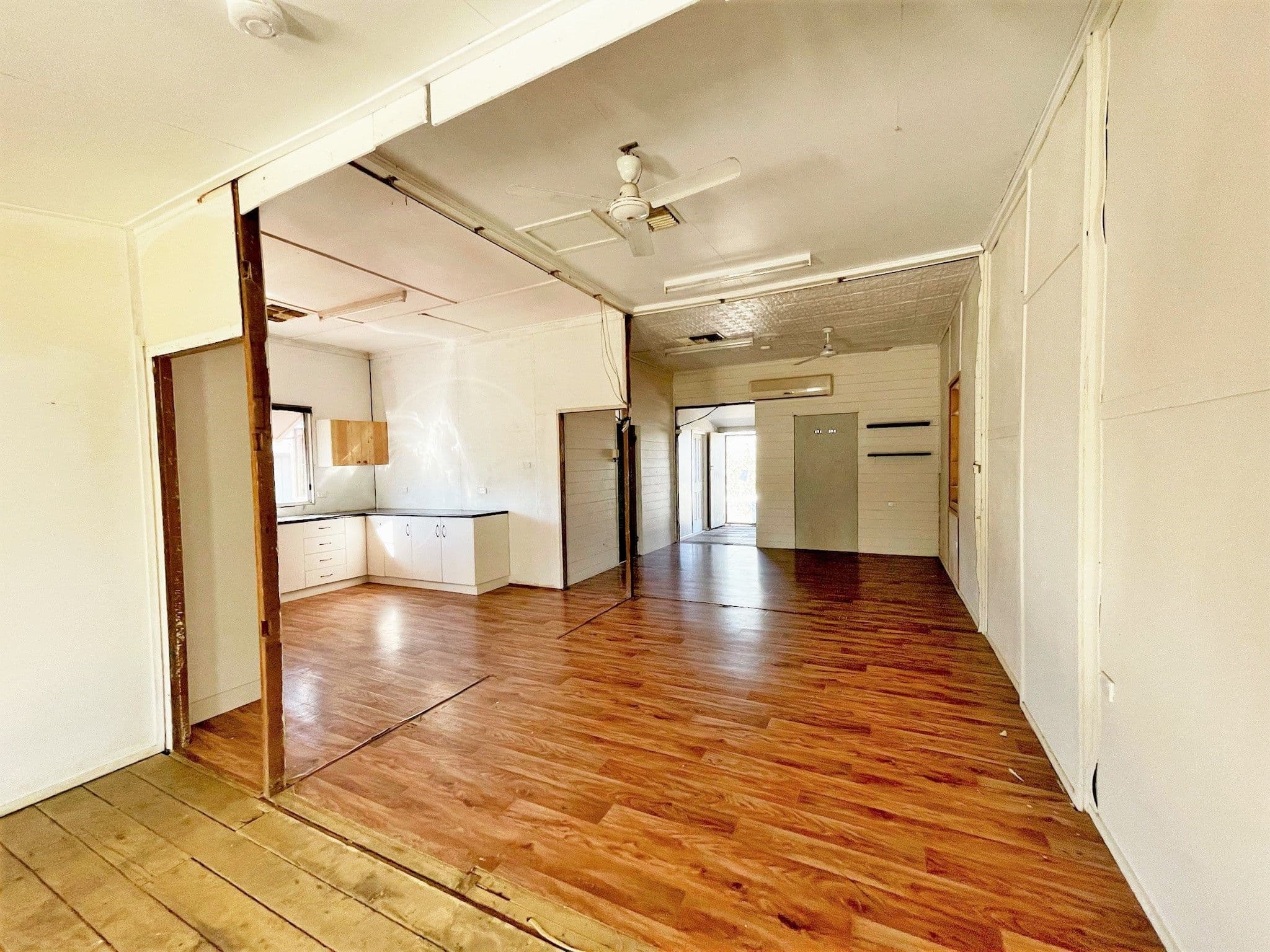17-19 Mitchell Street, Ilfracombe QLD 4727, Ilfracombe - Thumbnail 4