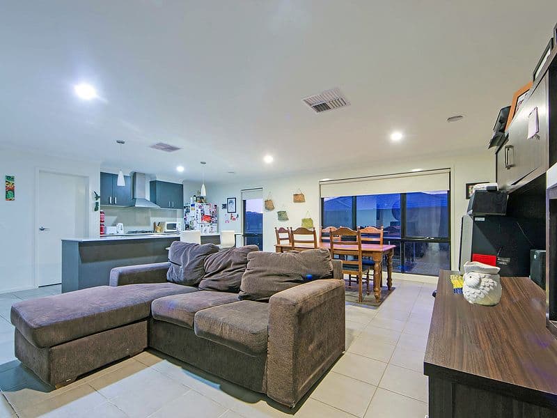 4 Kirrama Street, Tarneit VIC 3029, Tarneit - Thumbnail 8