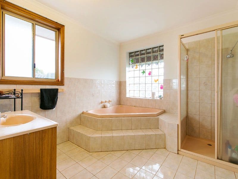 2 Juan Court, DINGLEY VILLAGE VIC 3172, Dingley Village - Thumbnail 5