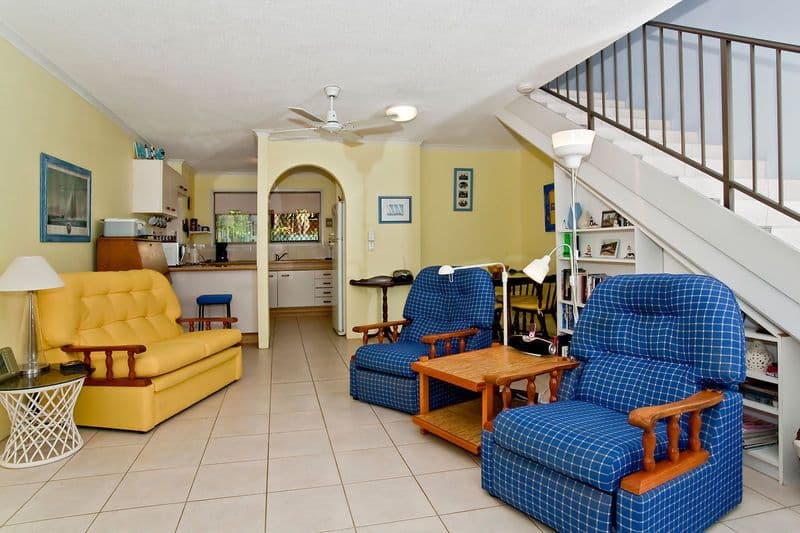 10 Cloudsley Street, NOOSAVILLE QLD 4566, Noosaville - Thumbnail 2