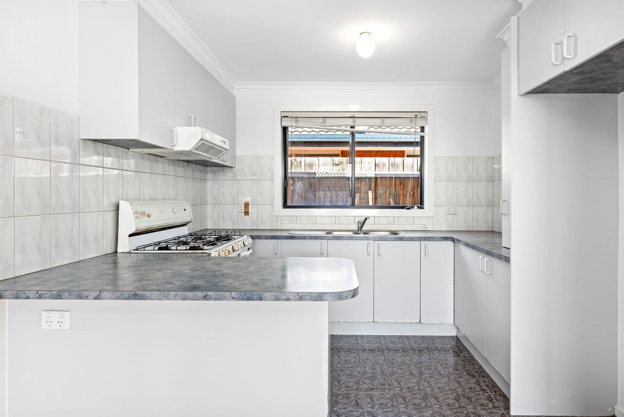 116 Rosella Avenue, Werribee VIC 3030, Werribee - Thumbnail 4