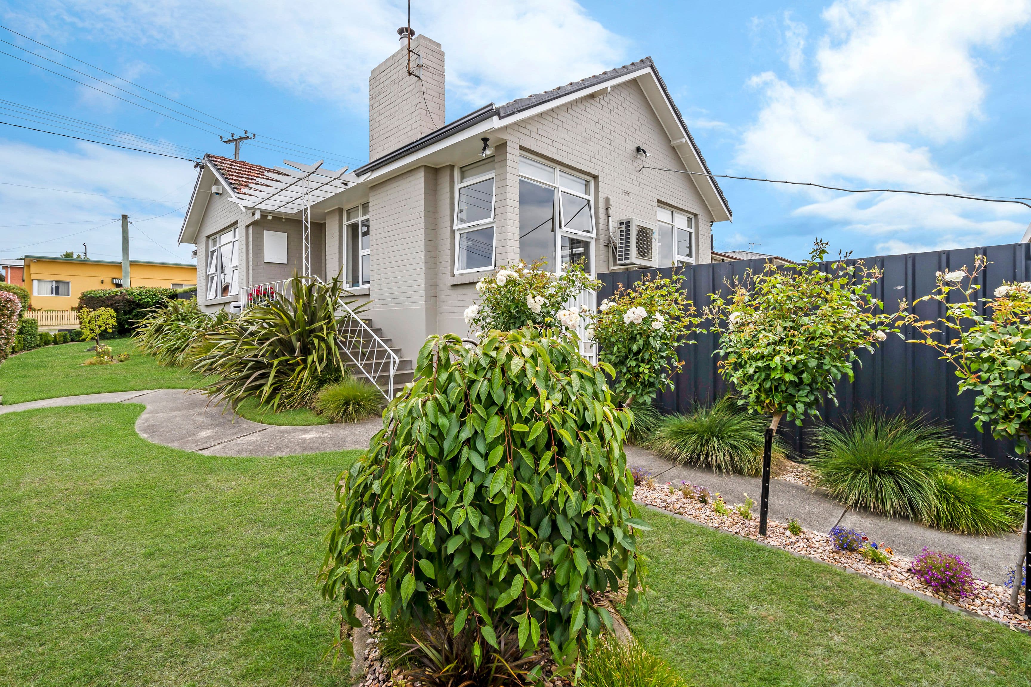 2 Paringa Avenue, Newnham TAS 7248, Newnham - Thumbnail 2