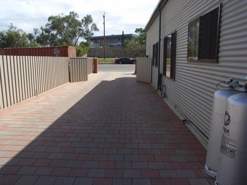 138 Bromide Street, BROKEN HILL NSW 2880, Broken Hill - Thumbnail 2