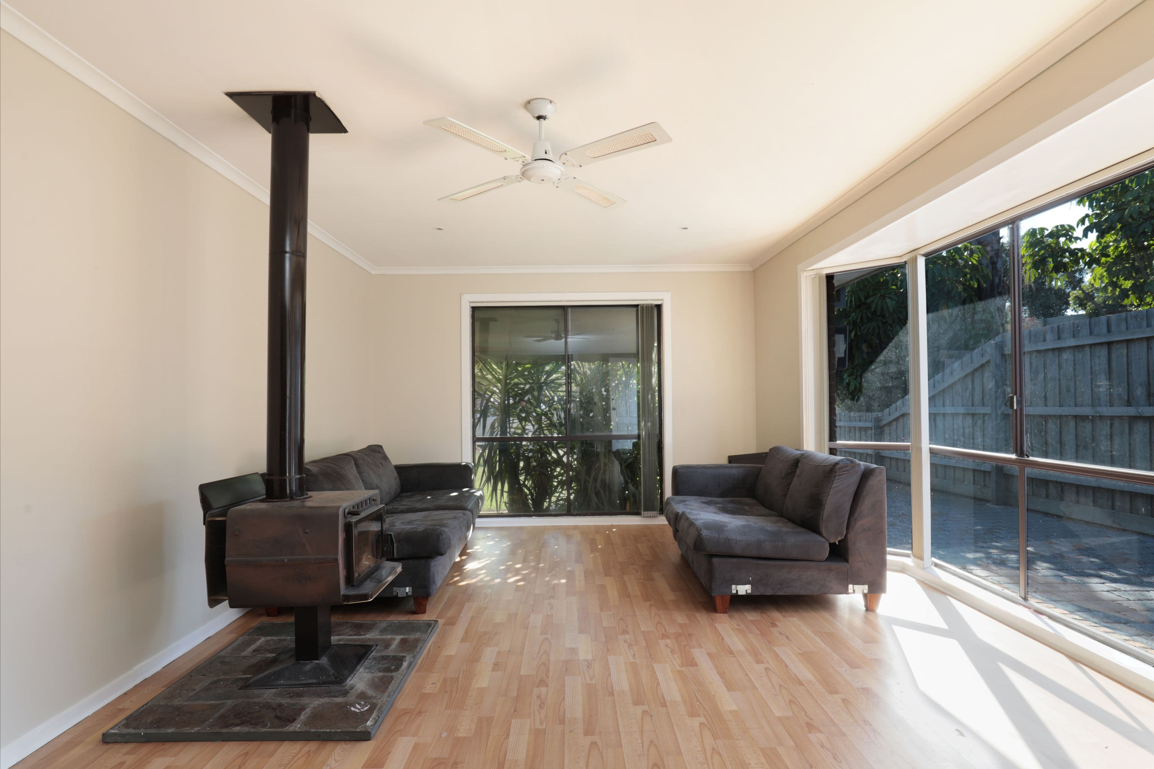 31 Bruce Street, Altona Meadows VIC 3028, Altona Meadows - Thumbnail 3
