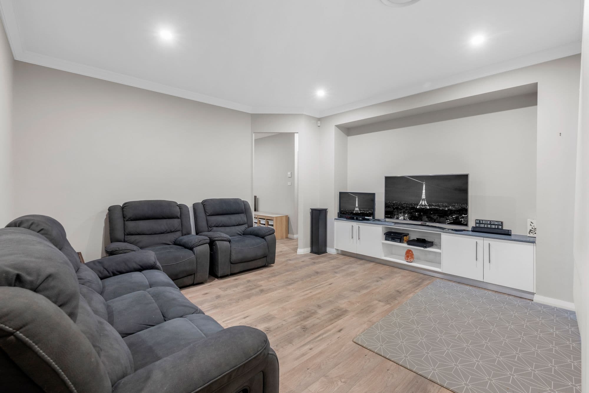 23 Manorina Place, Tahmoor NSW 2573, Tahmoor - Thumbnail 2