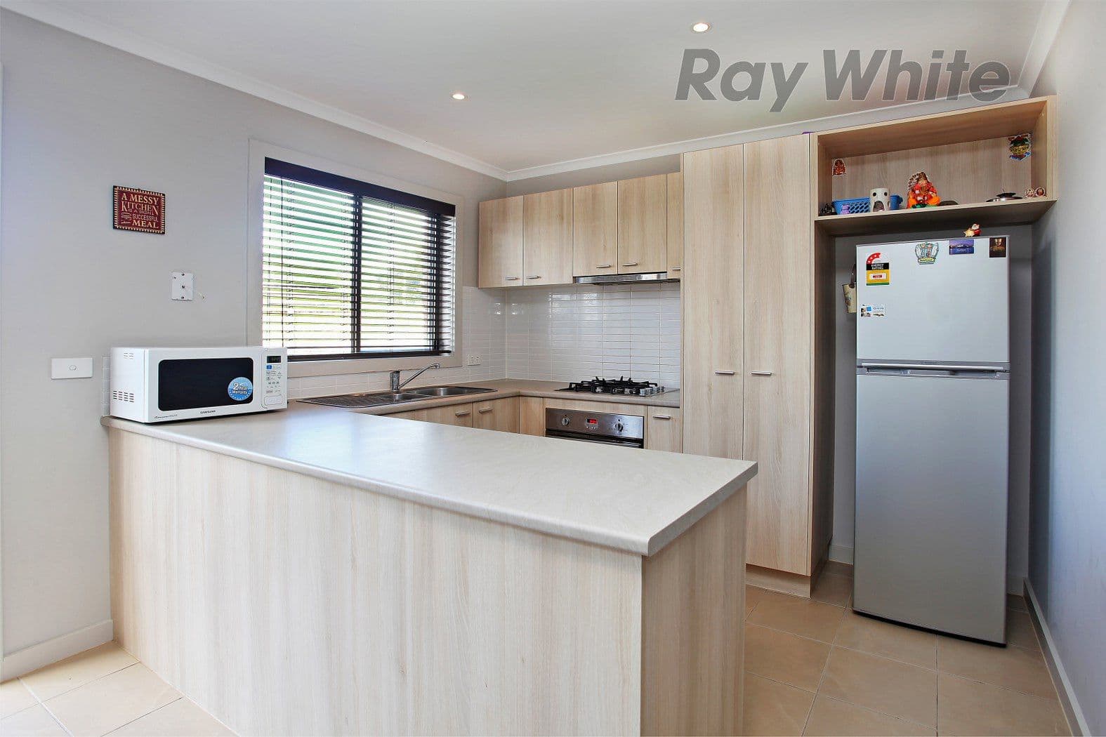 3 Campaspe Way, POINT COOK VIC 3030, Point Cook - Thumbnail 2