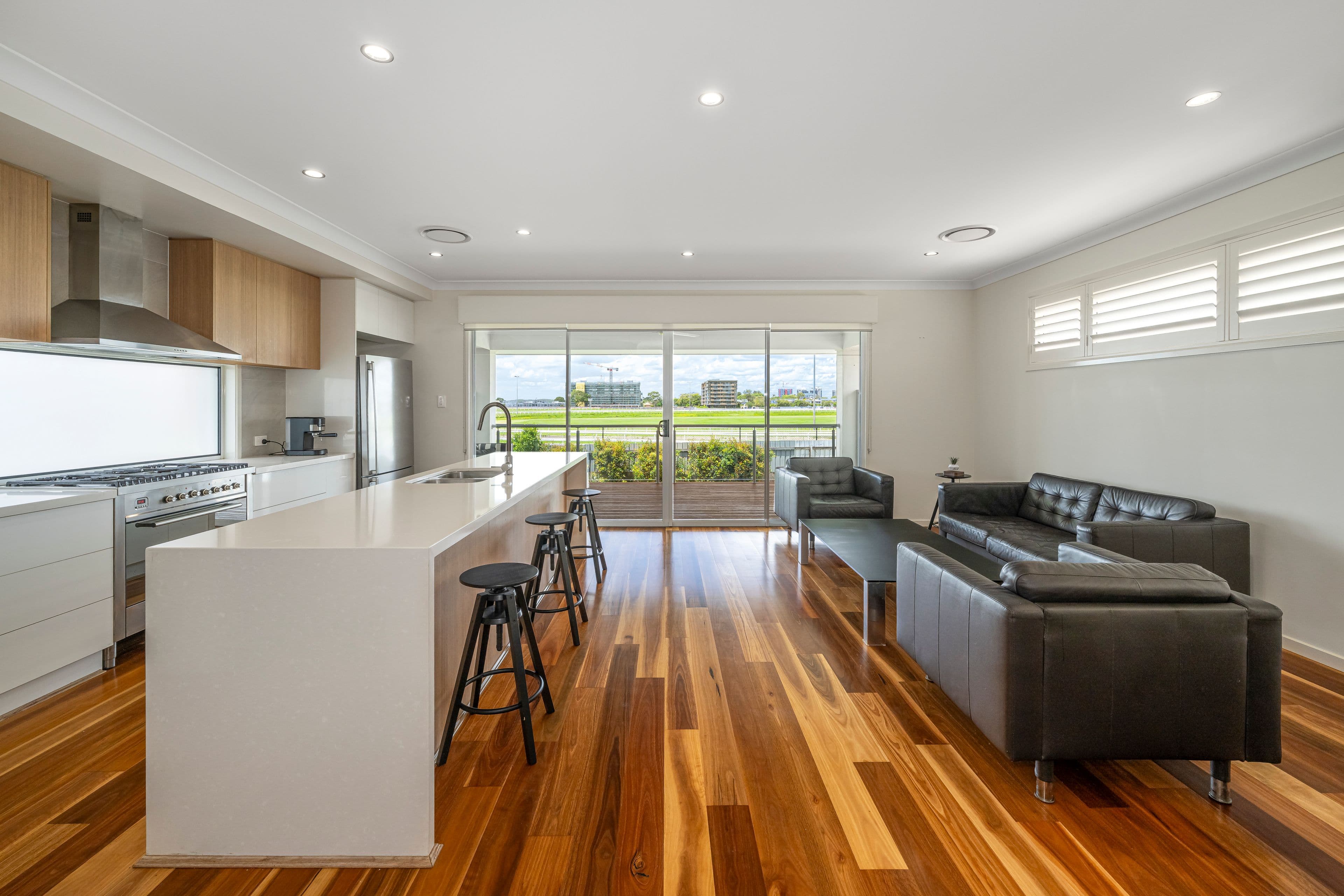 95 Raceview Avenue, Hendra QLD 4011, Hendra - Thumbnail 2