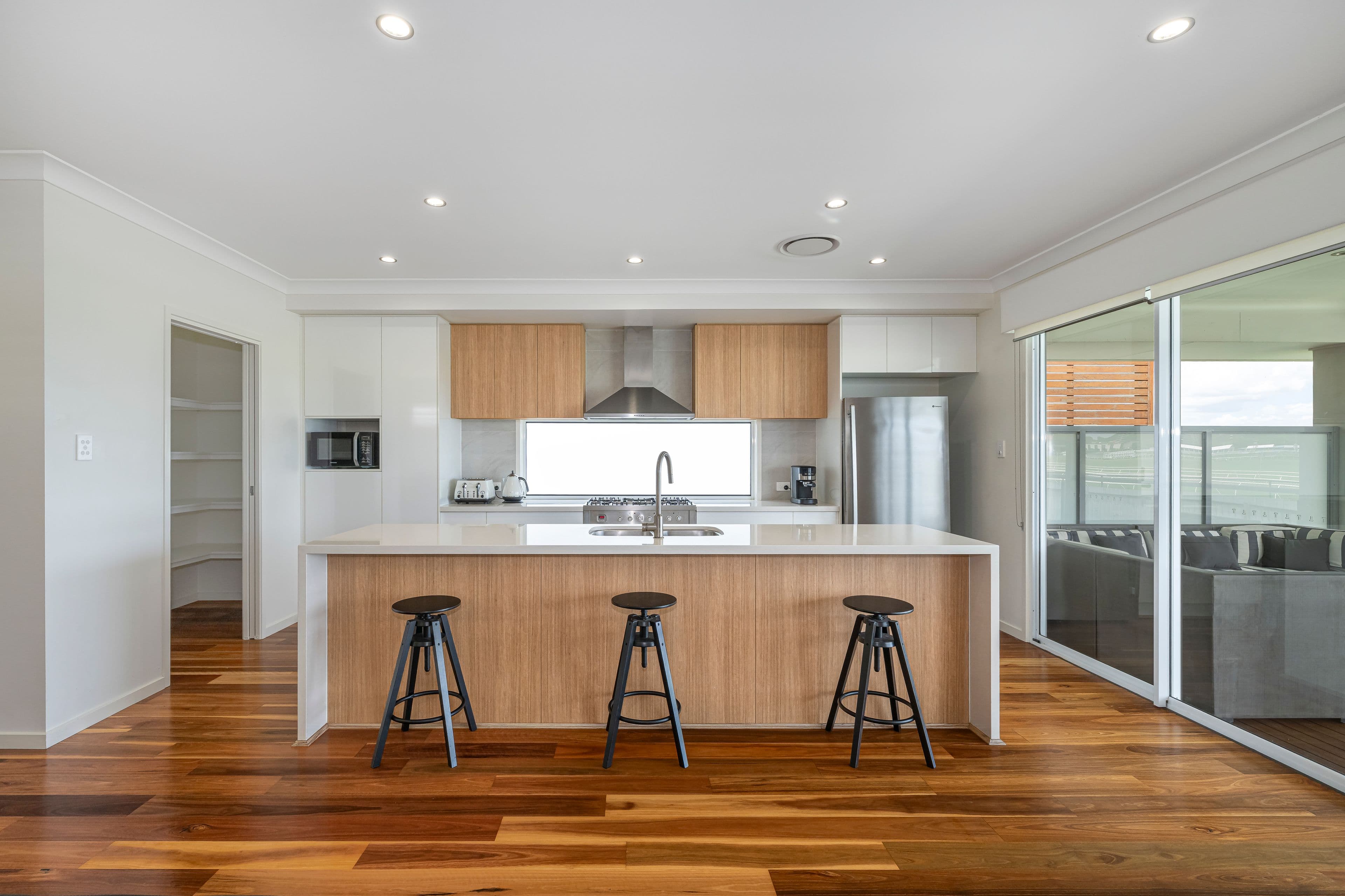 95 Raceview Avenue, Hendra QLD 4011, Hendra - Thumbnail 3