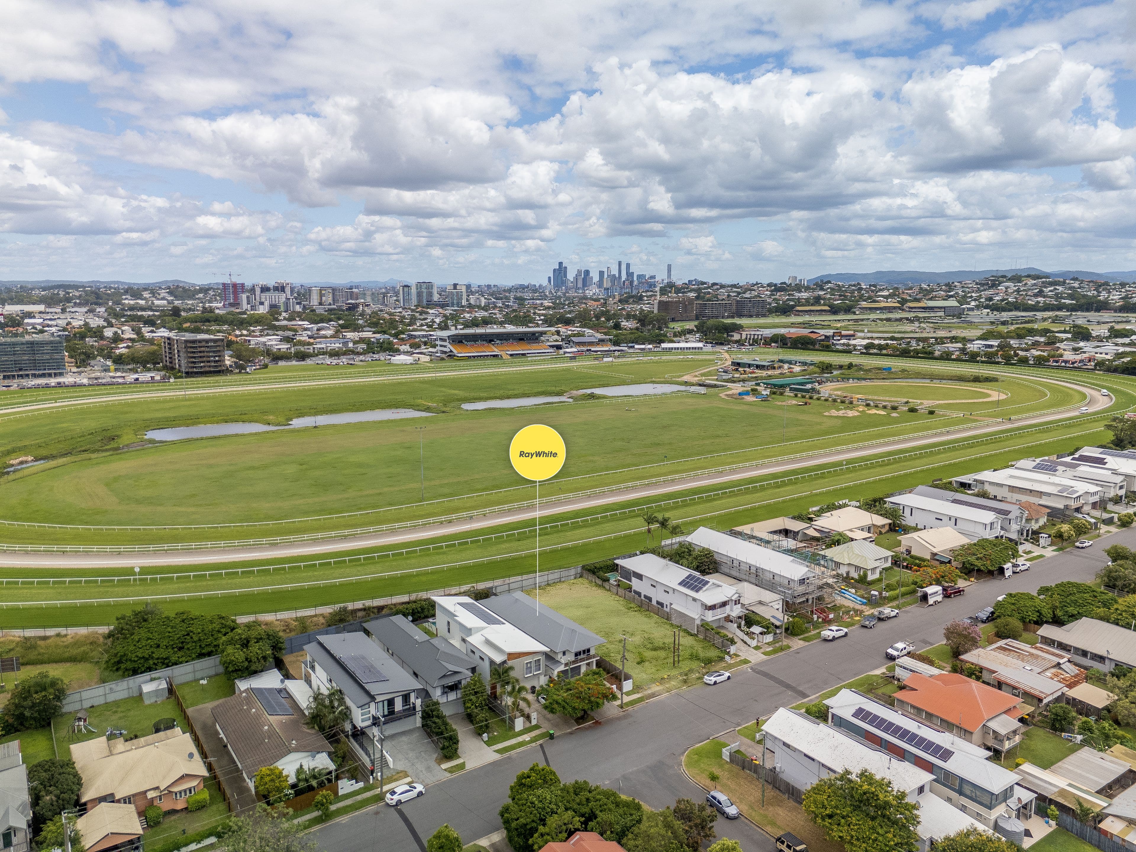95 Raceview Avenue, Hendra QLD 4011, Hendra - Thumbnail 7
