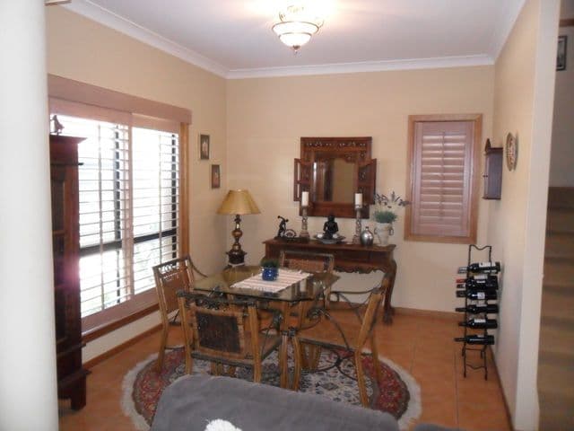 27 Beachcomber Court, BURLEIGH HEADS QLD 4220, Burleigh Heads - Thumbnail 4