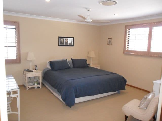 27 Beachcomber Court, BURLEIGH HEADS QLD 4220, Burleigh Heads - Thumbnail 5