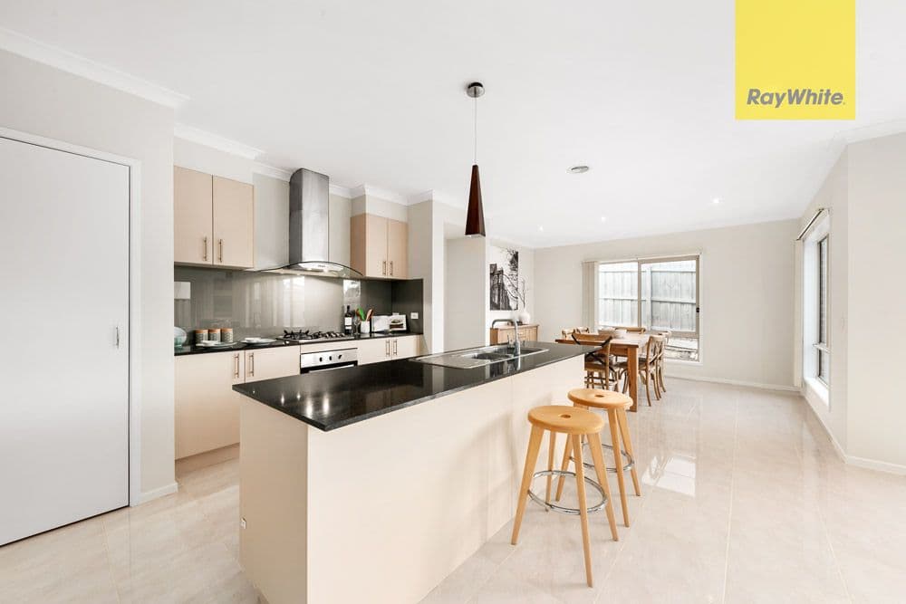 9 Swaran Close, Rowville VIC 3178, Rowville - Thumbnail 2