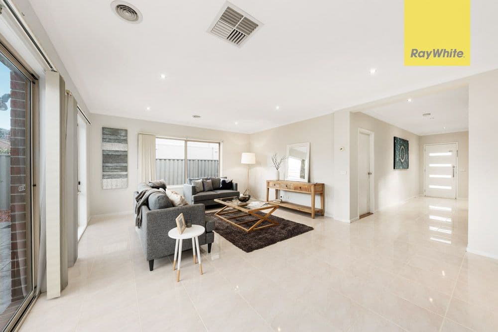 9 Swaran Close, Rowville VIC 3178, Rowville - Thumbnail 3