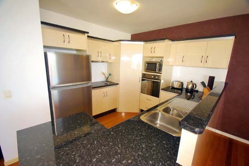 32 Kerr Street, YEPPOON QLD 4703, Yeppoon - Thumbnail 2