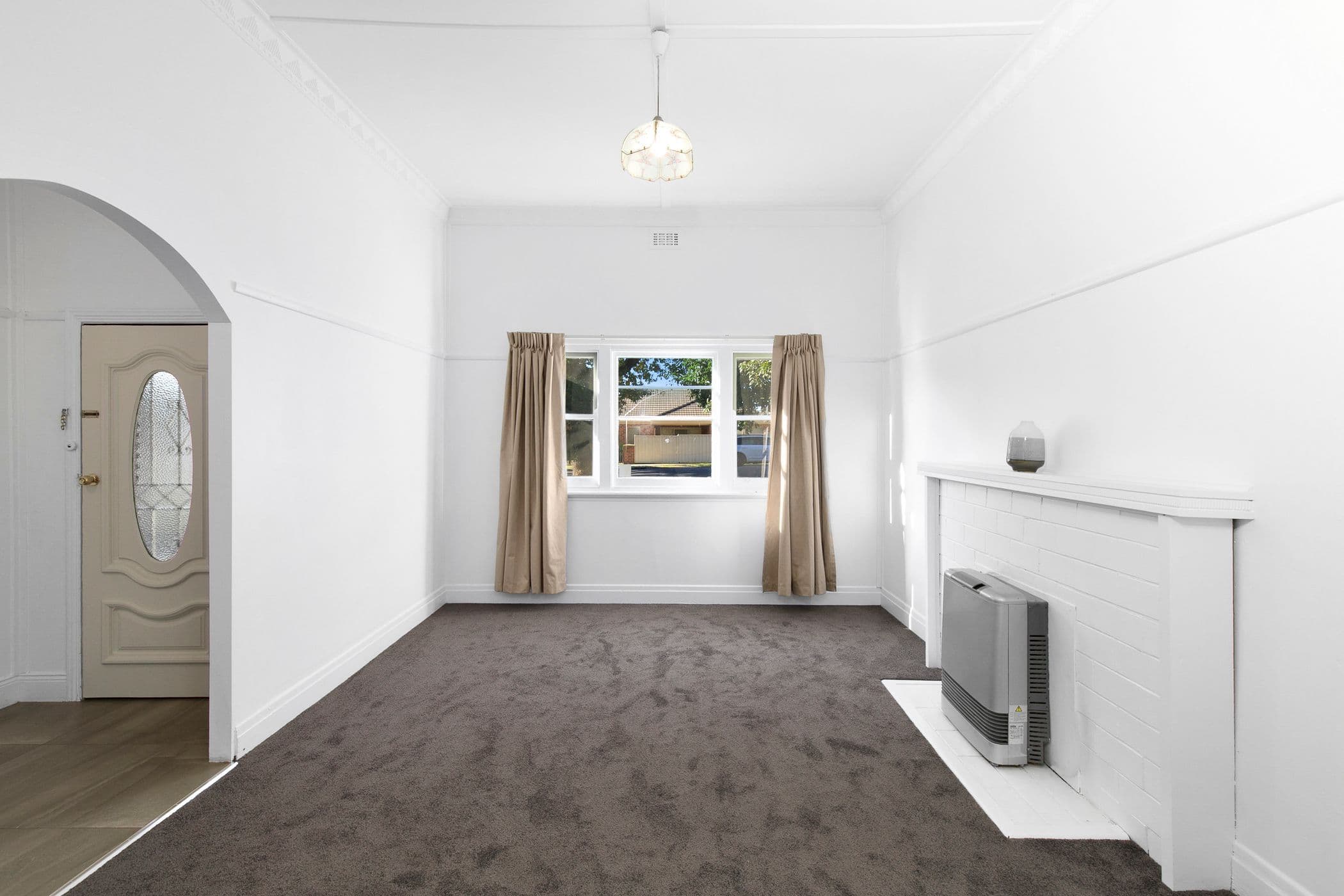 16 Tobin Street, Ararat VIC 3377, Ararat - Thumbnail 2