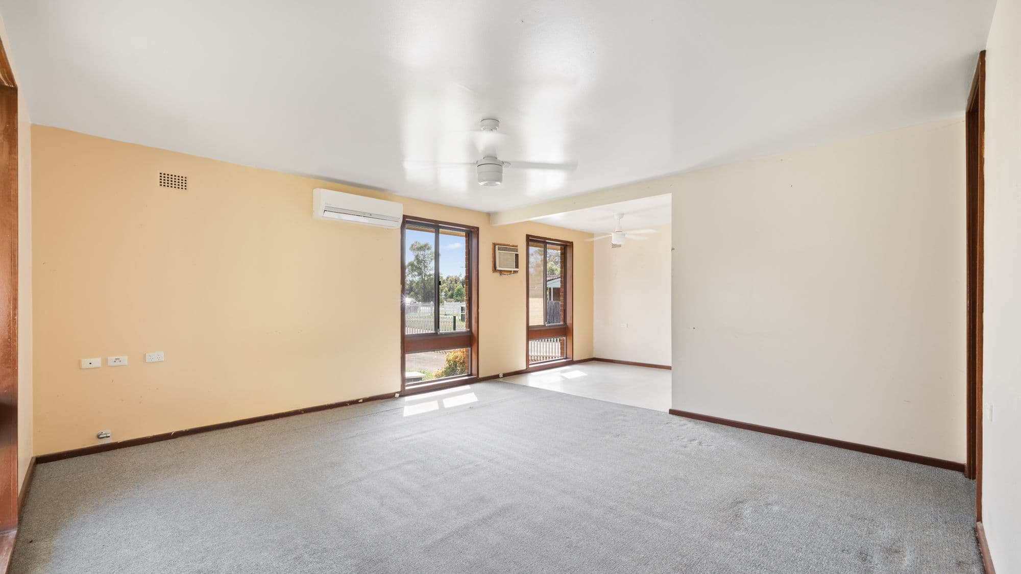 11 Peppin Crescent, Airds NSW 2560, Airds - Thumbnail 2