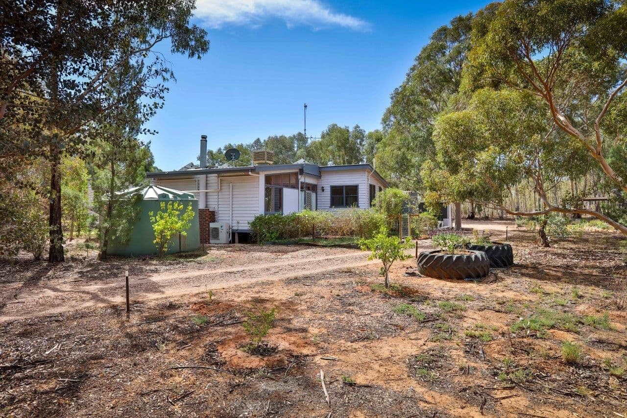 33B Morris Road, Koorlong VIC 3501, Koorlong - Thumbnail 5